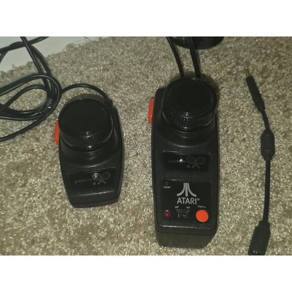 Atari 2600 Paddle Plug N Play 13-In-1 Dual 2 Player TV Game by Jakks (2004) - Picture 2 of 6